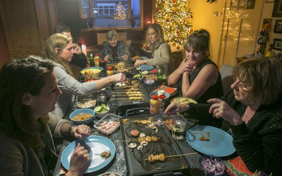 À la maison pour les fêtes : favorisez les sorties précoces et les soins à domicile en toute sécurité cet hiver